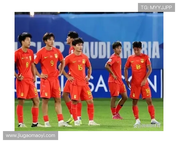 中国足球超级联赛新赛季揭幕战精彩纷呈 多支球队阵容升级争夺冠军荣誉