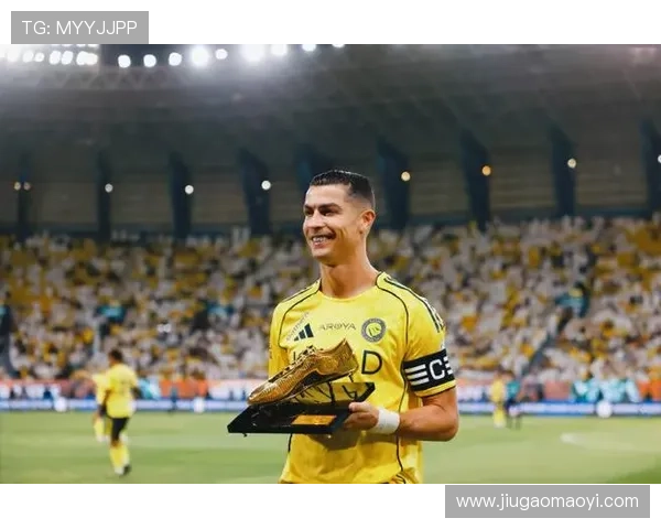 C罗加盟沙特足球联赛引发全球热议，助力阿尔纳斯尔冲击冠军