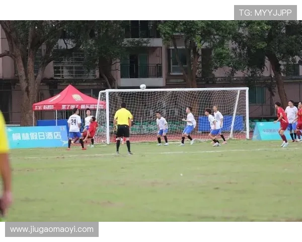 中国足球新政实施后首轮联赛精彩纷呈 强队争锋创新战术引关注