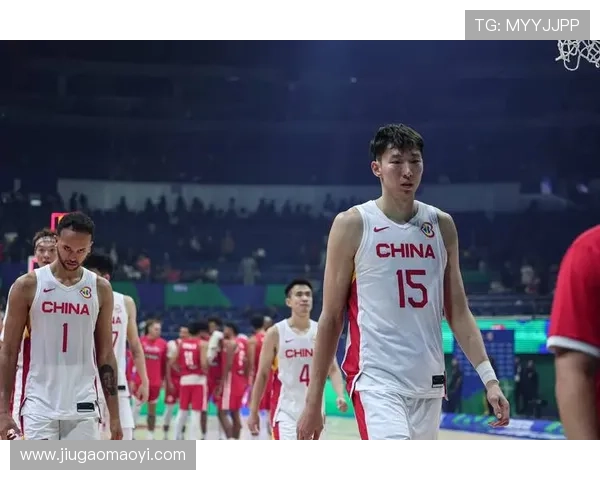 中国篮球队备战世界杯集训开启 球员状态火热 新老力量完美融合