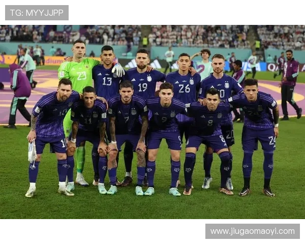 梅西回归阿根廷国家队备战世界杯预选赛，球迷热议新阵容变化